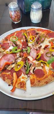 California's Pizza And Drinks