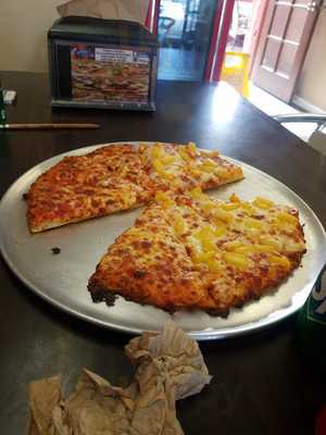 California's Pizza And Drinks