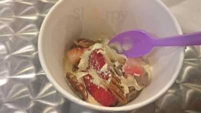 Zoyo Neighborhood Yogurt