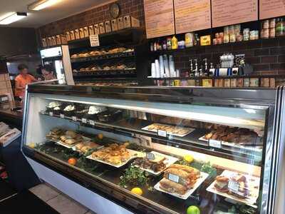 Broadway Bagels & Deli