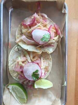 Emc Seafood & Raw Bar - Oxnard