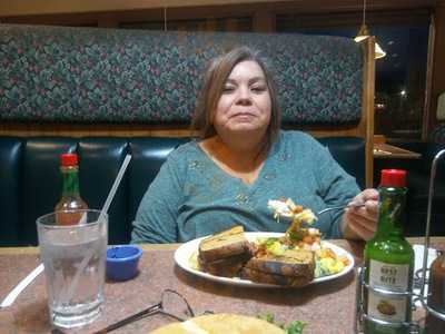 Shari's Cafe And Pies