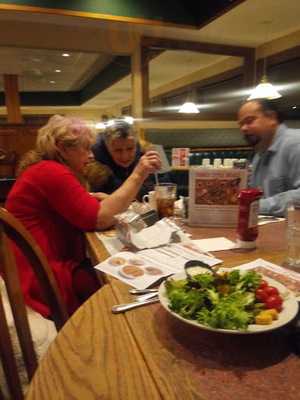 Shari's Cafe And Pies