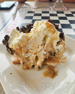 Oberweis Ice Cream And Dairy Store