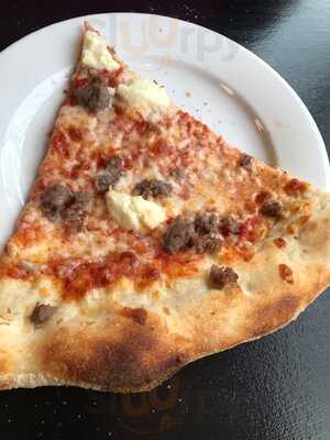 Dragon Pizza