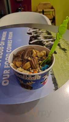 Menchie's Frozen Yogurt