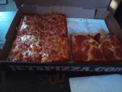 Jet's Pizza