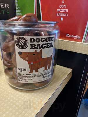 Charlies' Bagels And Deli