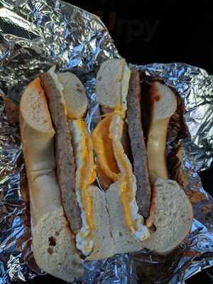 Charlies' Bagels And Deli