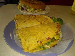 Loncheria & Panaderia Dona Tere