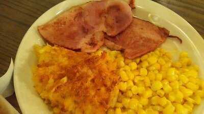 Cracker Barrel Old Country Store