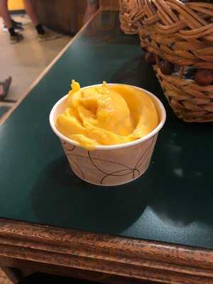 Ellen's Homemade Ice Cream