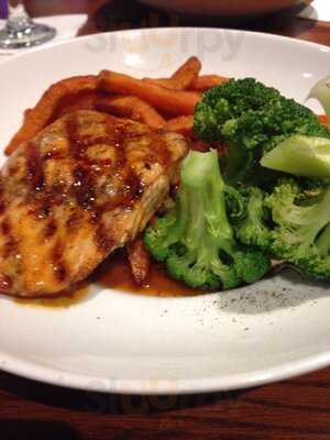 Recovery Sports Grill