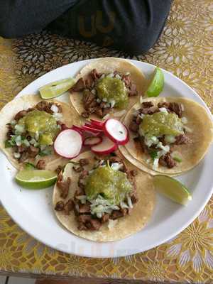 Merlos Salvadorean Cuisine