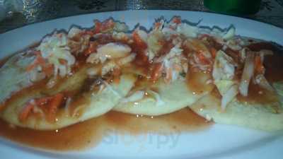 Merlos Salvadorean Cuisine