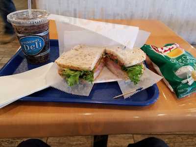 Noelles Family Dining