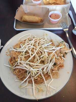 Chow Thai