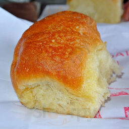 Dos Gatos Kolache Bakery