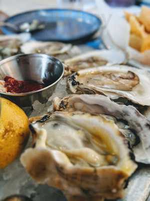 Fresh Seafood Market & Restaurant