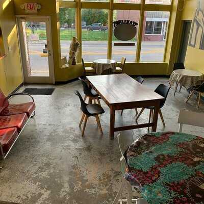 Starlings Coffee And Provisions