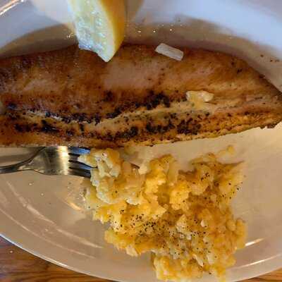 Cracker Barrel Old Country Store