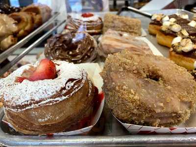 Clovis Donuts