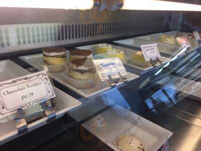 La Patisserie Francaise French Bakery