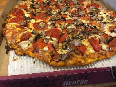 Me-n-ed's Pizzeria