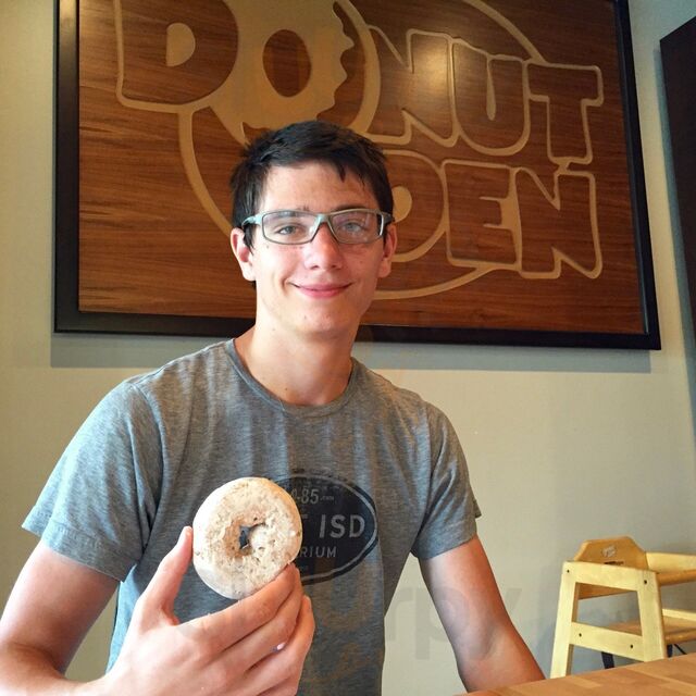 Donut Den