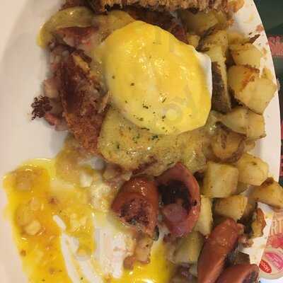 Four Sisters Owl Diner