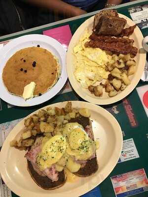 Four Sisters Owl Diner