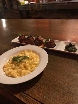 Pimienta Bistro & Bar