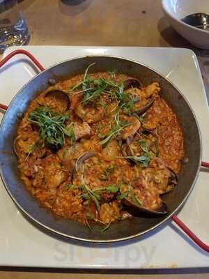 Pimienta Bistro & Bar