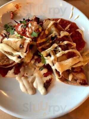 Pimienta Bistro & Bar