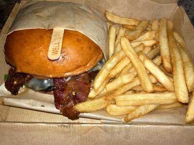 Lazy Dog Restaurant & Bar