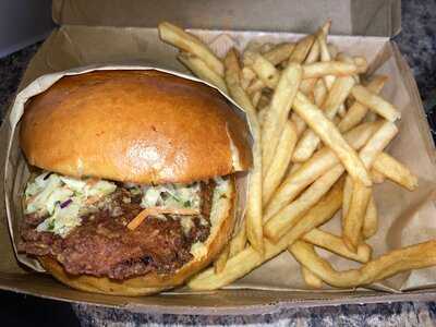 Lazy Dog Restaurant & Bar