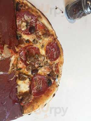 Zaza Fine Salad & Wood Oven Pizza Co.