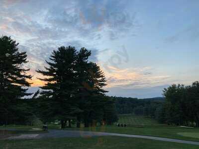 The Field Burger & Tap