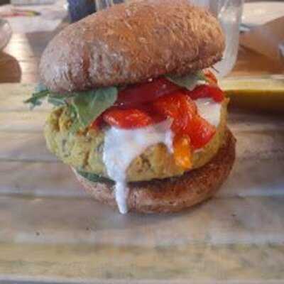 The Field Burger & Tap