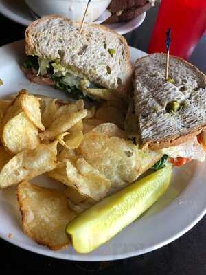 Sir Benedict's Tavern