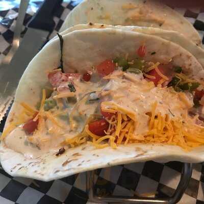 7 West Taphouse - Duluth Downtown