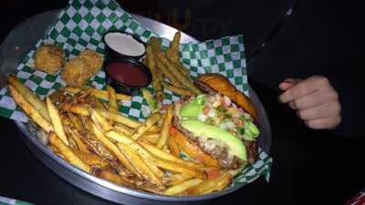 7 West Taphouse - Duluth Downtown