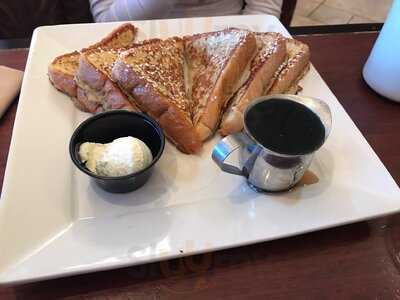 Minervas Restaurant & Bar