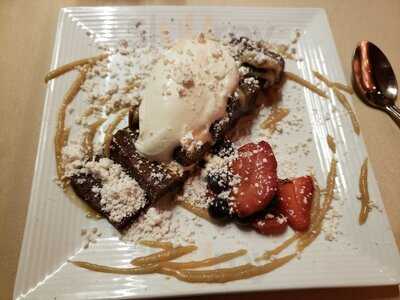 Aida Bistro & Wine Bar