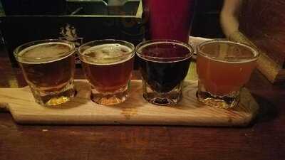 Dubh Linn Irish Brew Pub