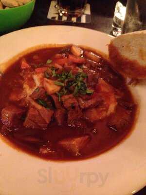 Dubh Linn Irish Brew Pub