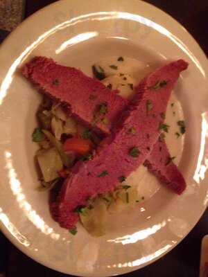 Dubh Linn Irish Brew Pub