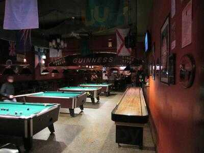 Dubh Linn Irish Brew Pub