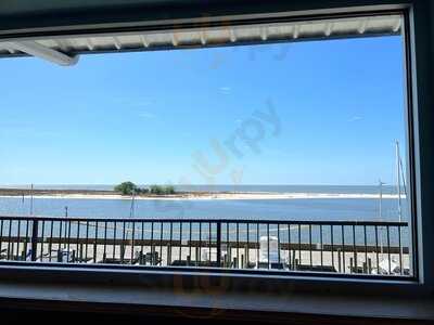 Mcelroy's Harbor House