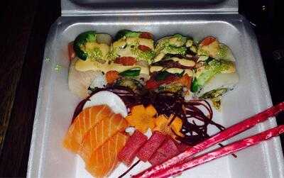 Umami Sushi Lounge & Grill Fusion